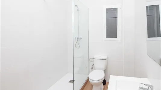 Rooms in Valencia Extramurs - photo 9