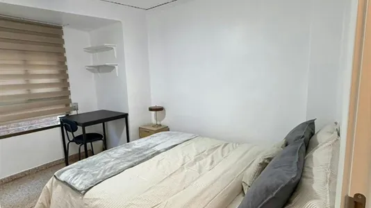 Rooms in Mislata - photo 7