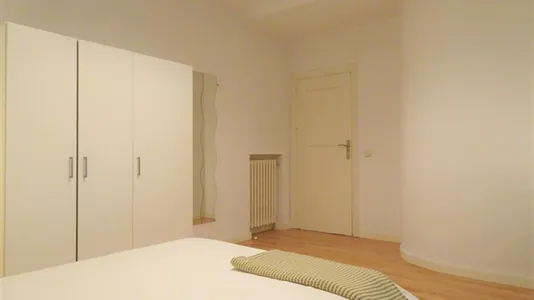 Rooms in Madrid Chamberí - photo 3