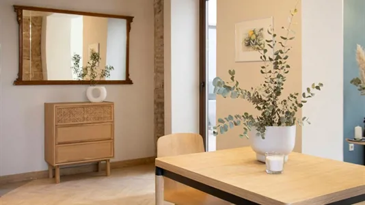 Apartments in Valencia Ciutat Vella - photo 2