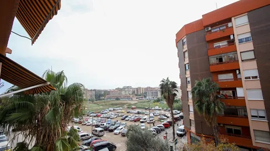 Rooms in el Camí de Vera - photo 9