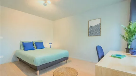 Rooms in Bobigny - photo 2