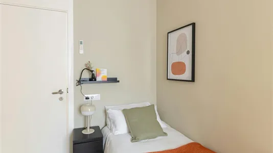 Rooms in Barcelona Eixample - photo 5