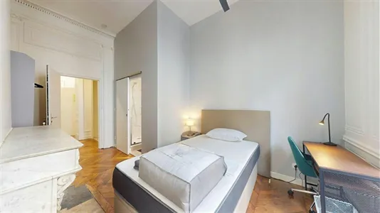 Rooms in Lyon - photo 3