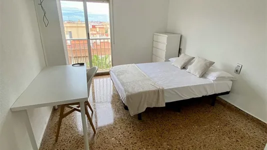 Rooms in Godelleta - photo 1