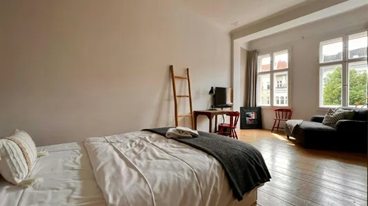 Apartments in Location is not specified - photo 9