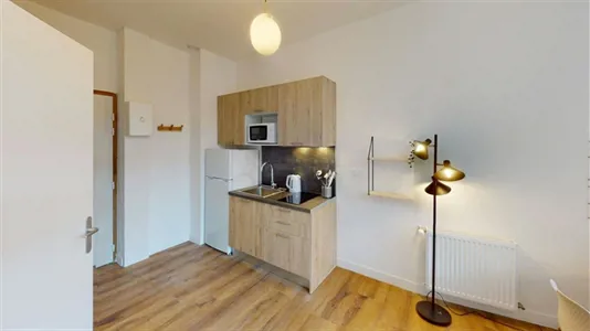 Rooms in Nanterre - photo 2