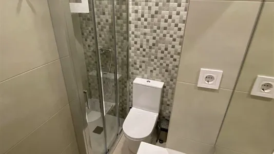 Rooms in Barcelona Ciutat Vella - photo 10