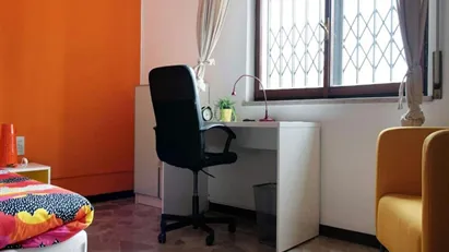 Room for rent in Milano Zona 2 - Stazione Centrale, Gorla, Turro, Greco, Crescenzago, Milan