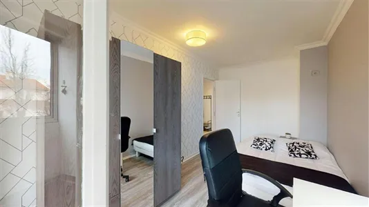 Rooms in Lyon - photo 2