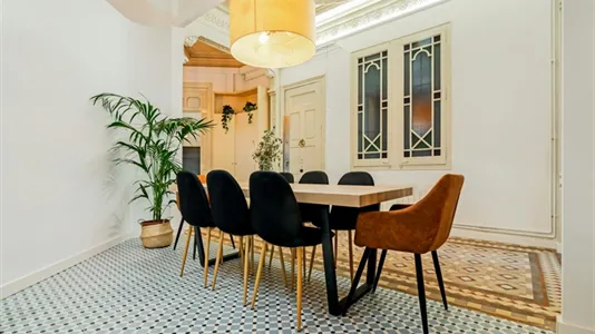 Rooms in Barcelona Eixample - photo 9