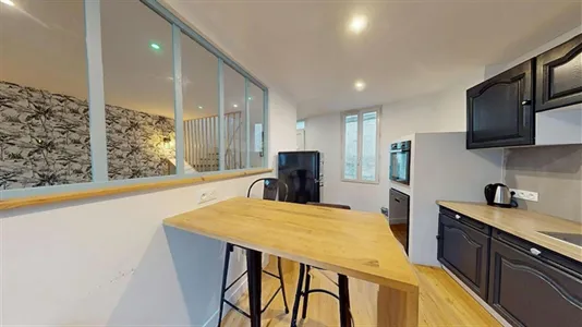 Houses in Angoulême - photo 6