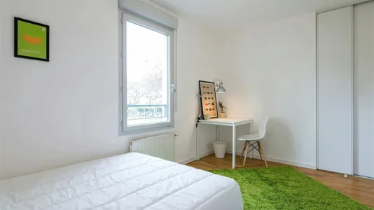Rooms in Lyon - photo 2
