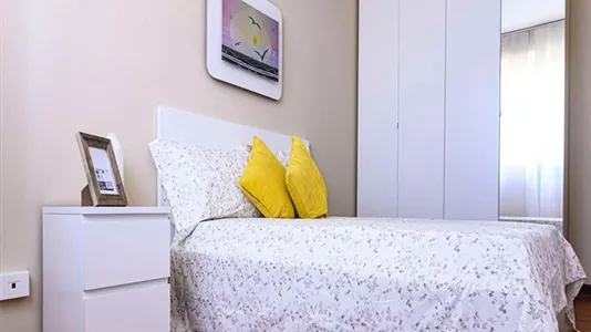 Rooms in Sesto San Giovanni - photo 2