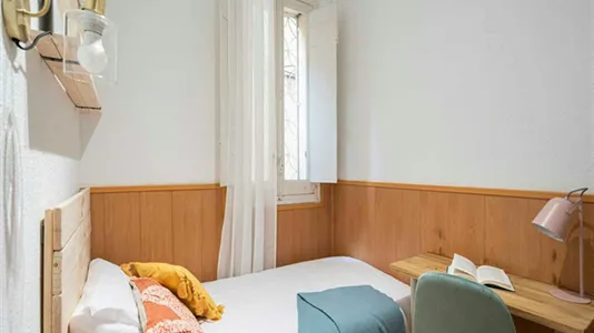 Rooms in Madrid Centro - photo 3