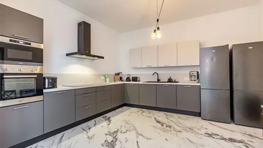 Rooms in Charleroi - photo 8