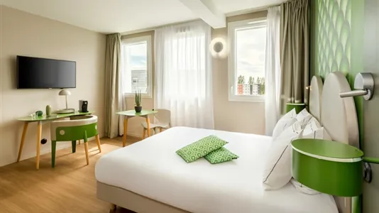 Apartments in Versailles - photo 7