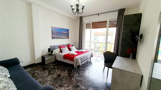 Rooms in Florence - photo 3