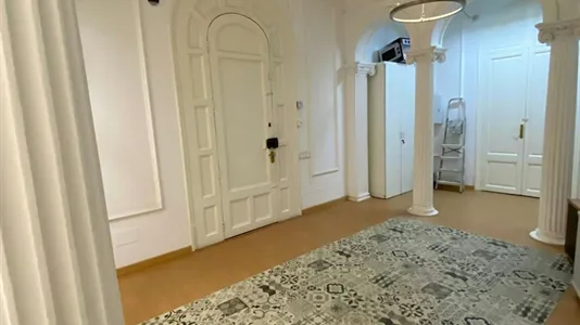 Rooms in Barcelona Eixample - photo 8