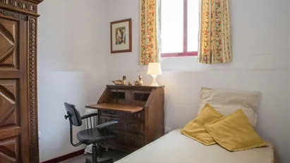 Room for rent in Porto (Distrito)