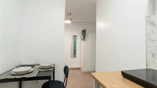 Rooms in Mislata - photo 6