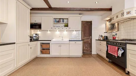 Houses in Location is not specified - photo 4