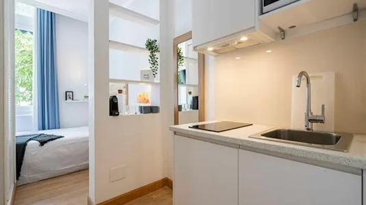 Rooms in Madrid Centro - photo 8