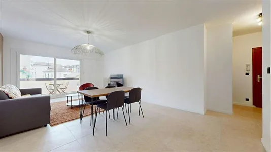 Rooms in Saint-Julien-en-Genevois - photo 10