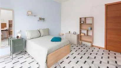 Room for rent in Milano Zona 6 - Barona, Lorenteggio, Milan