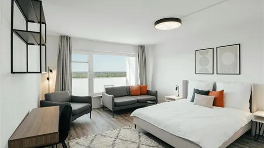 Apartments in Berlin Charlottenburg-Wilmersdorf - photo 1