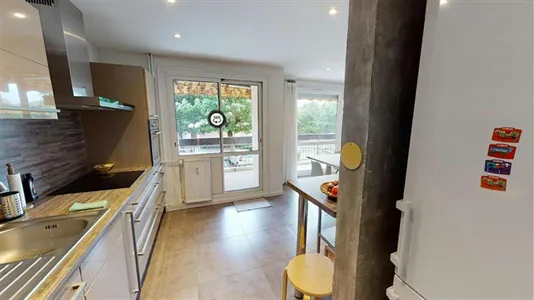 Rooms in Grenoble - photo 4