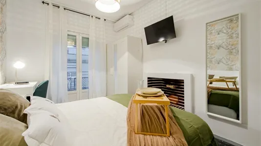 Rooms in Madrid Chamberí - photo 2