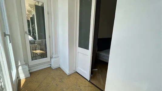 Rooms in Barcelona Eixample - photo 8