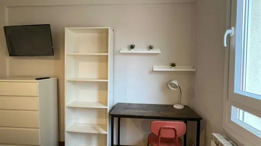 Rooms in Bilbao - photo 5