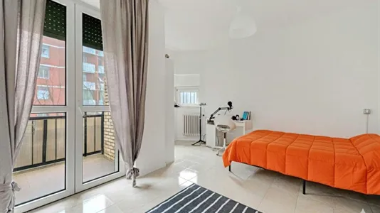 Rooms in Milano Zona 5 - Vigentino, Chiaravalle, Gratosoglio - photo 2