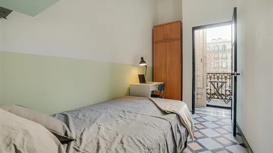 Rooms in Barcelona Eixample - photo 2
