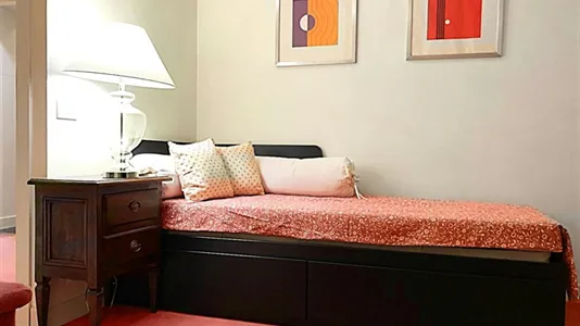 Apartments in Milano Zona 8 - Fiera, Gallaratese, Quarto Oggiaro - photo 2