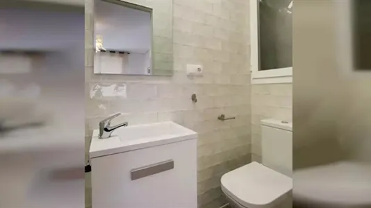 Rooms in Madrid Chamartín - photo 7