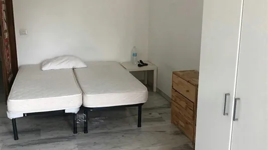 Rooms in Roma Municipio II – Parioli/Nomentano - photo 4