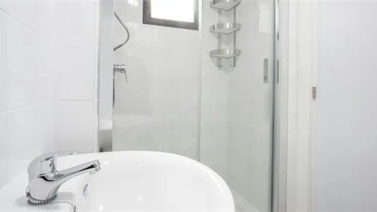 Rooms in Madrid Hortaleza - photo 4