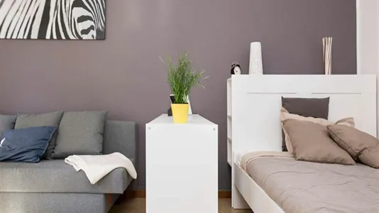 Rooms in Milano Zona 8 - Fiera, Gallaratese, Quarto Oggiaro - photo 7