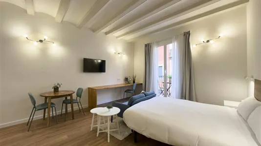 Apartments in Barcelona Ciutat Vella - photo 9