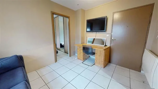 Apartments in Lyon - photo 3