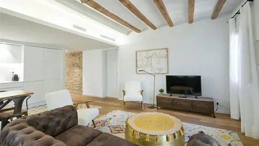 Apartments in Barcelona Ciutat Vella - photo 2