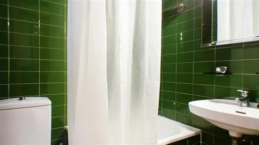 Rooms in Barcelona Eixample - photo 9