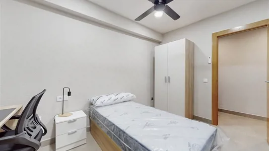 Rooms in Castellón de la Plana/Castelló de la Plana - photo 2