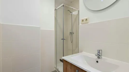 Rooms in Madrid Chamartín - photo 8