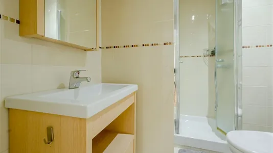 Rooms in Madrid Tetuán - photo 8