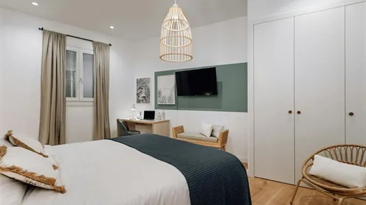 Rooms in Barcelona Eixample - photo 2