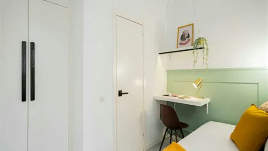 Rooms in Madrid Centro - photo 8